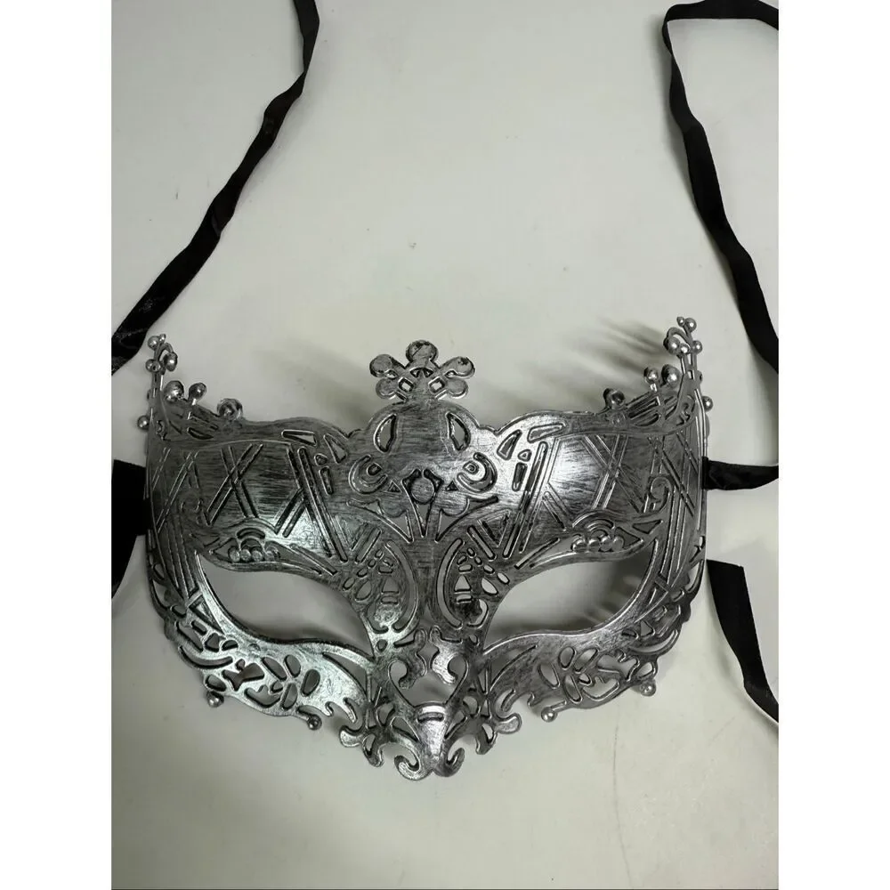 3 pcsHis/Hers Couple Black Masquerade Ball Masks Half Face Vintage Plastic